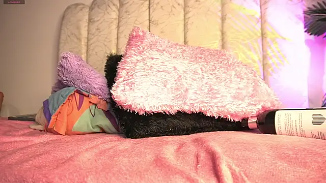 pocahotass_11 webcam
