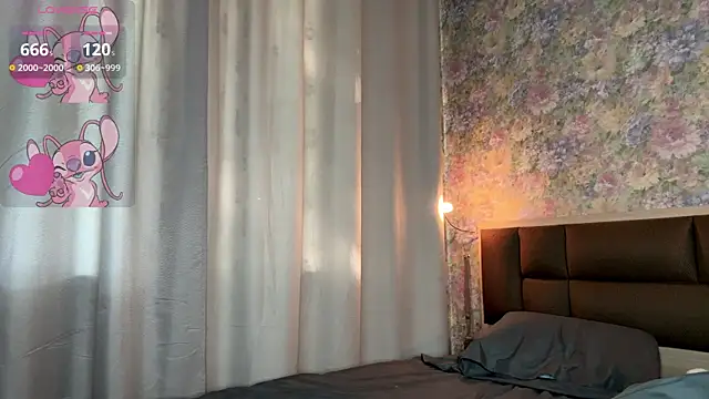 LoraDavi live cam on StripChat