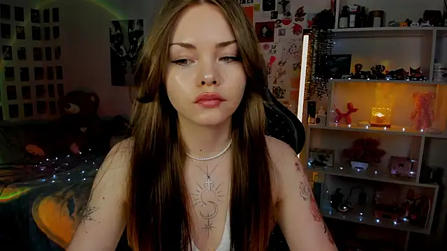 AkiraKatsu live cam on StripChat