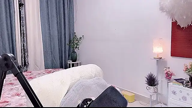 Laura_520 webcam
