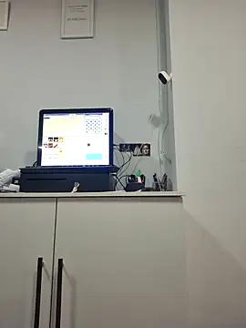 Susana_Castle live cam on StripChat