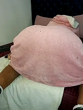 BootyCallEver webcam