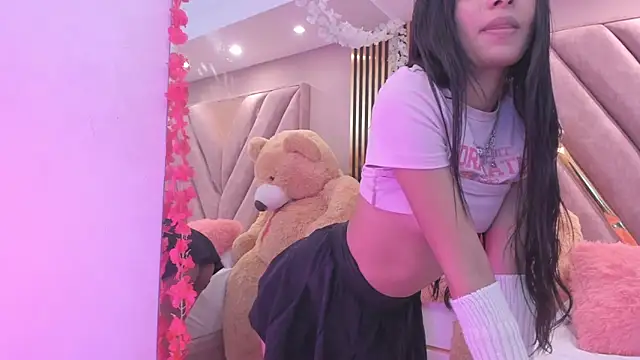 chloe_larson - Chloe_larson's free webcam - UK Sex Cams