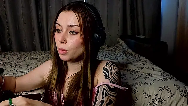 danieliis live cam on StripChat