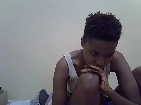 prettyy_joy live cam on StripChat