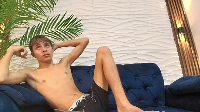 Pavo_tv live cam on StripChat