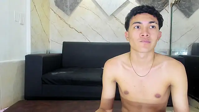 Yeff_26 live cam on StripChat