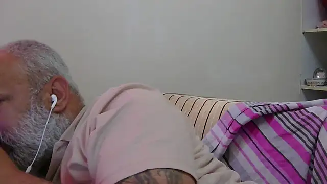 husoizmir live cam on StripChat