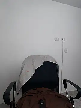 Nahiajhonson_ webcam