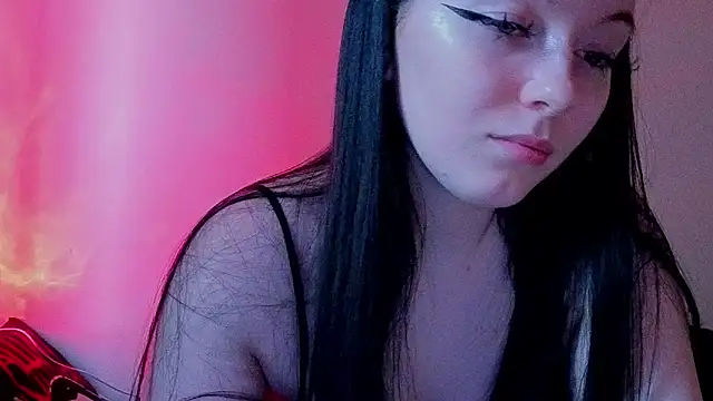 Naomi_Lanee