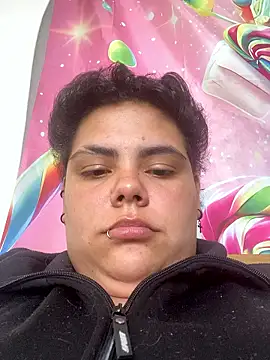 Hailey_Curvy webcam
