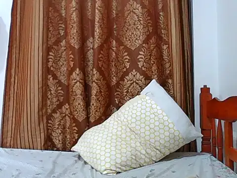 sweet_naughty webcam