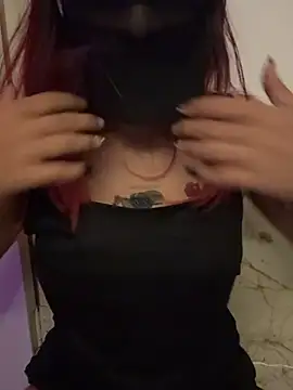 MiNniE_666 live cam on StripChat