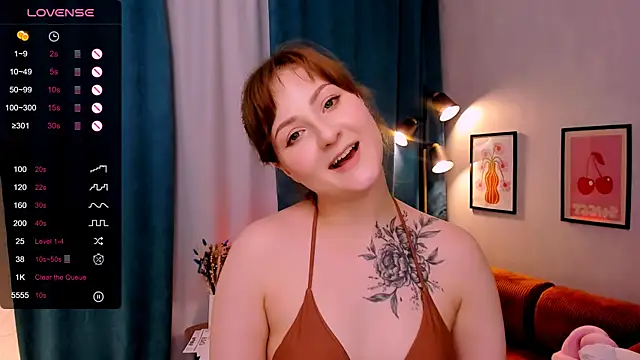 velvet_cherry_ live cam on StripChat