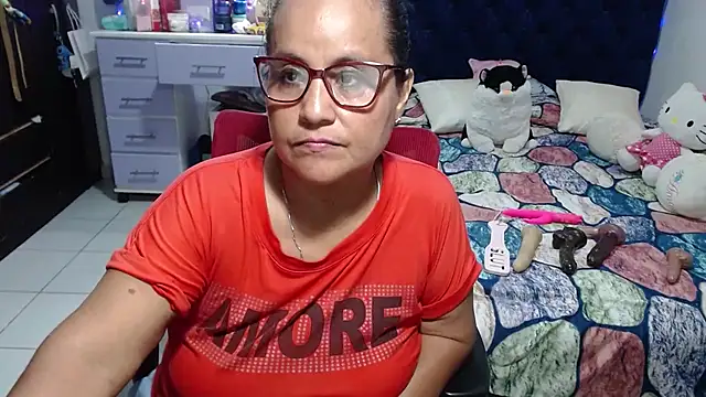 pervert_mommy_ live cam on StripChat