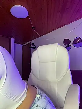 Isabella_boobd webcam