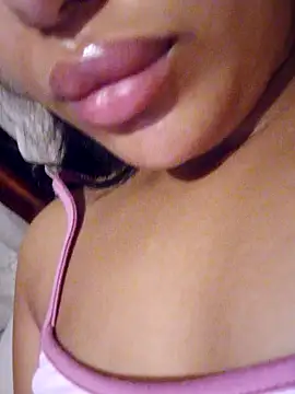 Sexlove1xo webcam