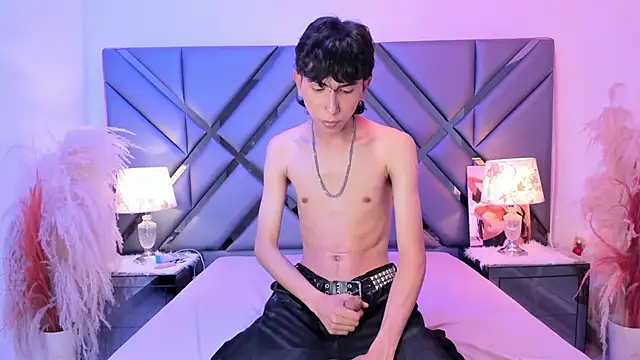 Milan_LewisS webcam