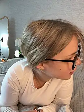 KimEvanss webcam