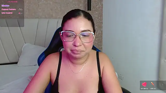 AliceSmity__ webcam