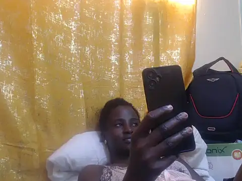 Sexxy-skinny webcam