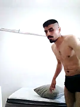bahadr23 live cam on StripChat