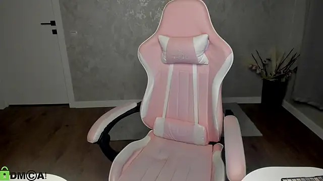 Lina-XD live cam on StripChat