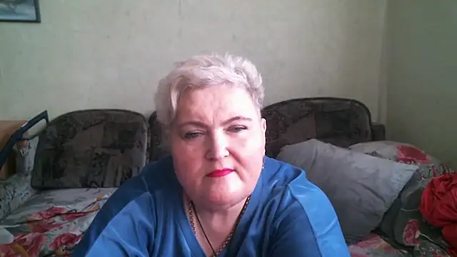 Lana555 live cam on StripChat