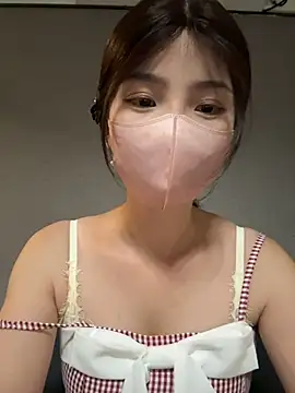 gougou13 live sex cam