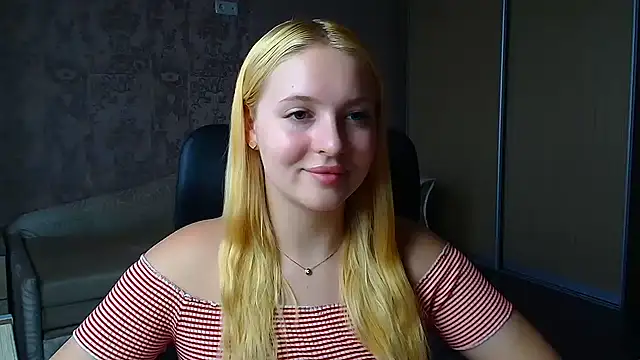 Milka_kiss_ webcam