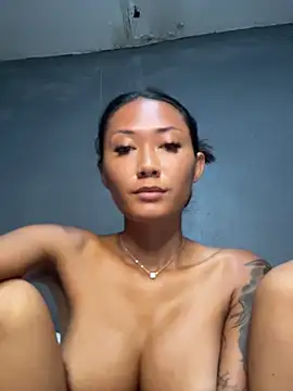 thai-dreamgirl webcam