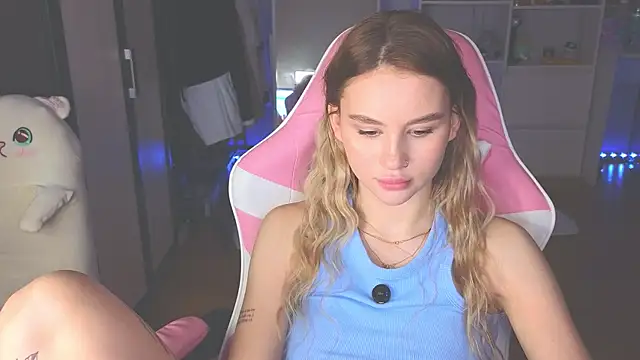 doll_barbieee live cam on StripChat