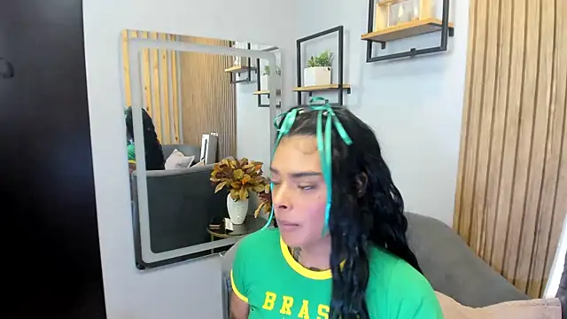 EmmaEbony_ webcam