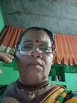 Manavi_x webcam