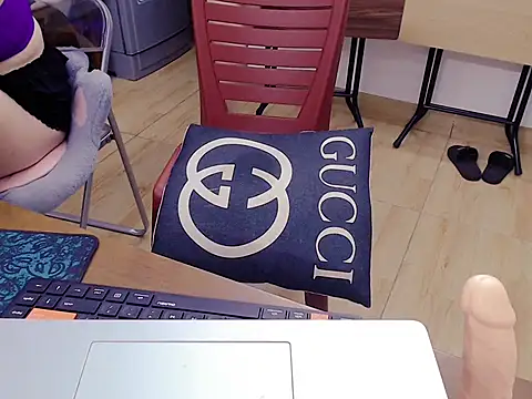 Funnygirl_9x webcam