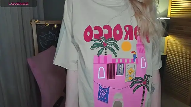 CamillaDreamer webcam