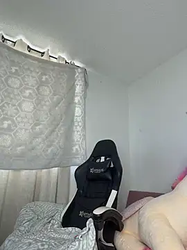 Stormi_th webcam