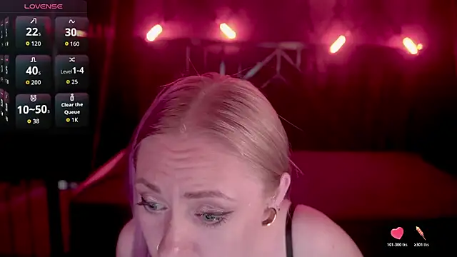 DramaQuenns webcam