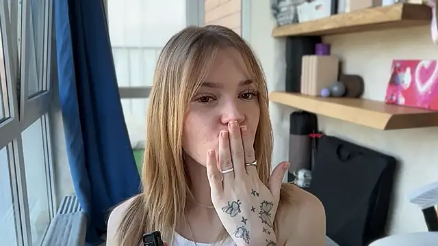 cyberl0ve_ webcam