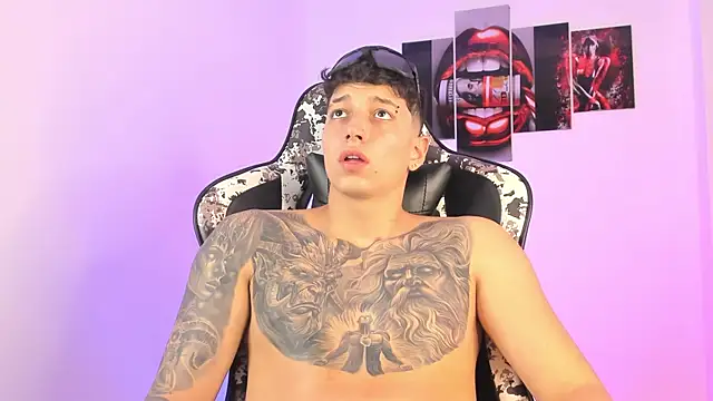 eithan_boy_ webcam