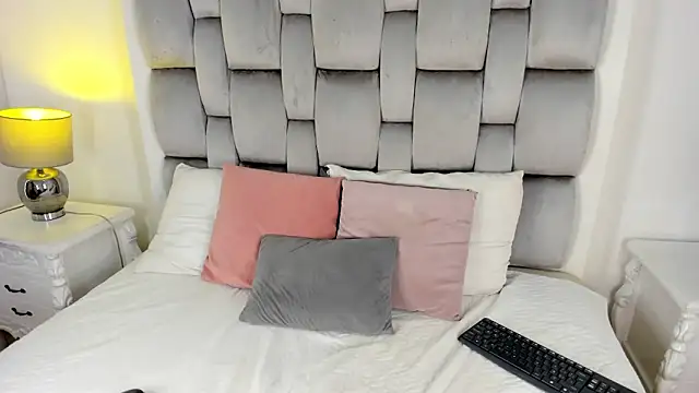 sofia__thompson webcam