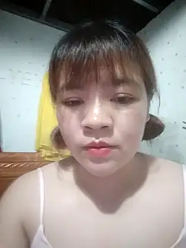 Loleml01 live cam on StripChat