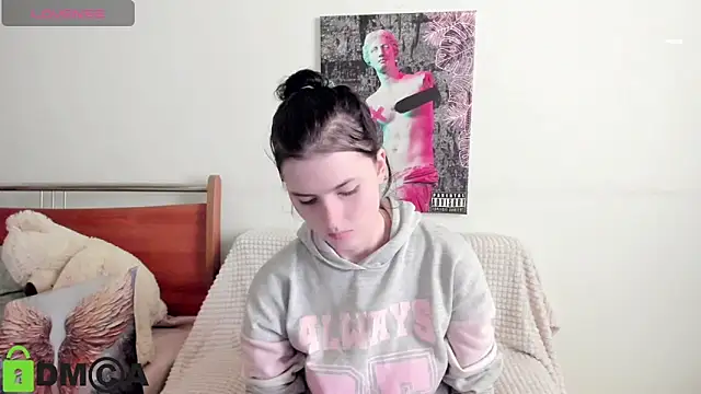 Kira_Devi webcam