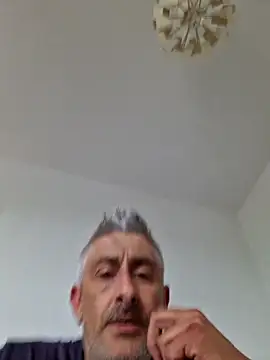 cuci45 live cam on StripChat