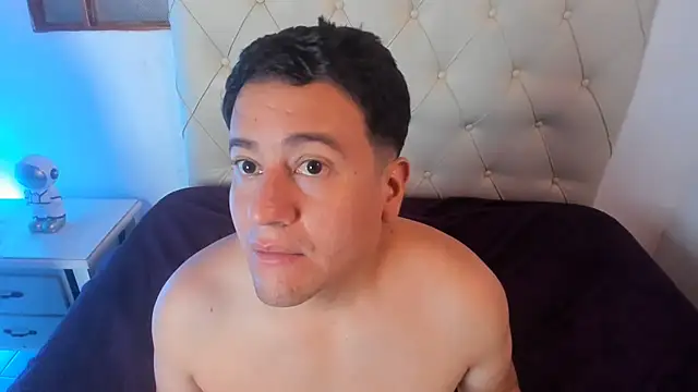 oliver_price1 live cam on StripChat