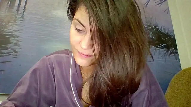 AliceTailor live cam on StripChat