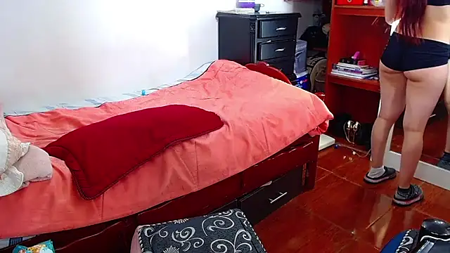 MariamGray1 live cam on StripChat