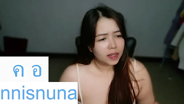 nunanunanuna live cam on StripChat
