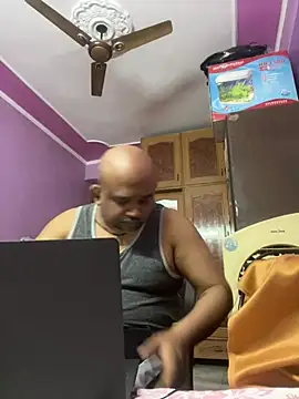 Dick_6inches_Delhi webcam