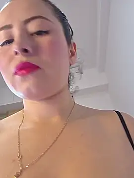 NeredaXxx webcam